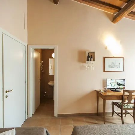 Tuscany بيت ضيافة