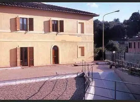 Tuscany بيت ضيافة سيينا