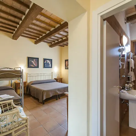 Tuscany بيت ضيافة سيينا