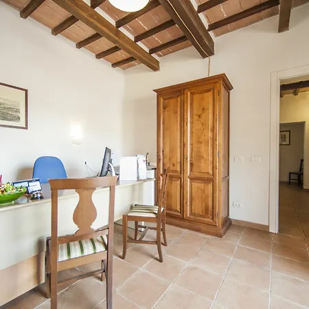 Tuscany بيت ضيافة