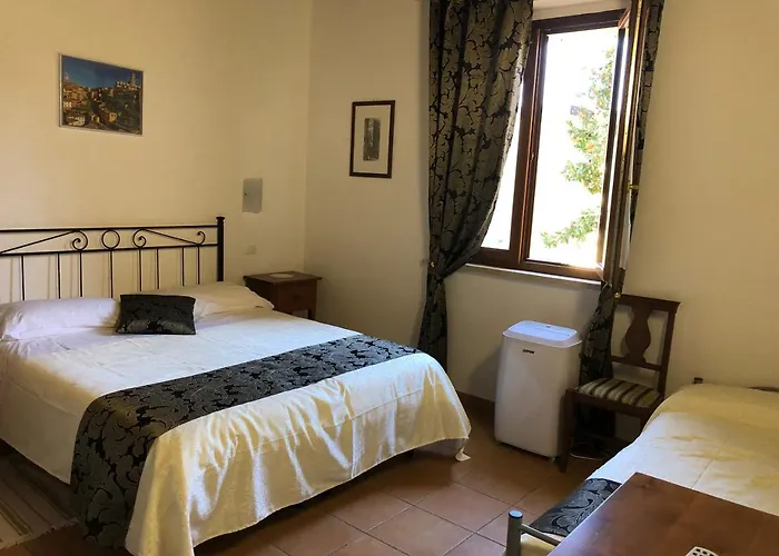 Tuscany בית הארחה 4*