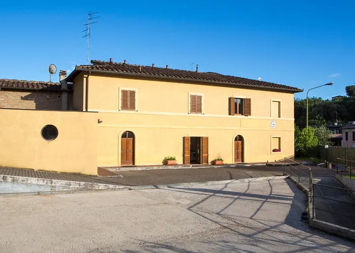 בית הארחה Tuscany סיינה